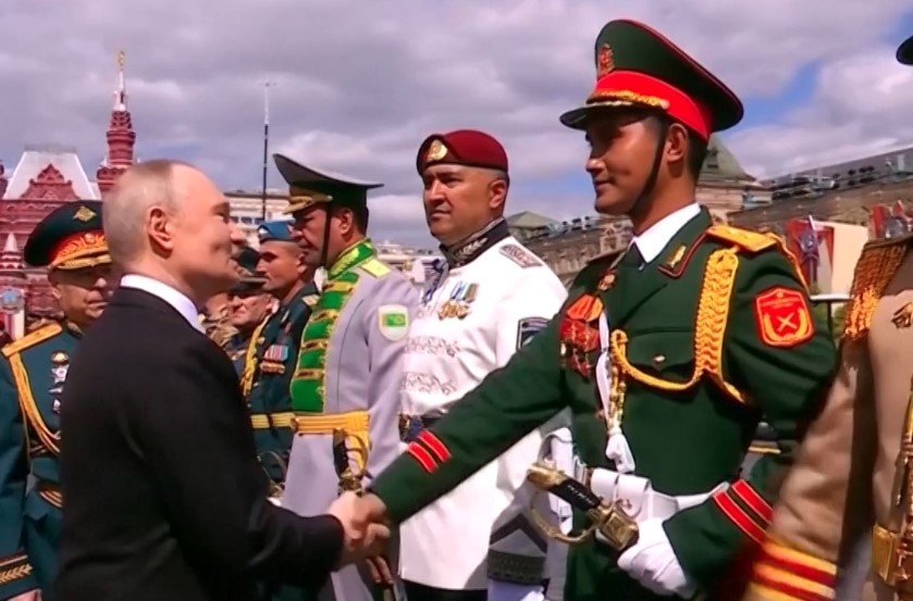 Tổng thống Nga Putin cảm ơn đoàn Việt Nam tham dự duyệt binh Ngày chiến thắng